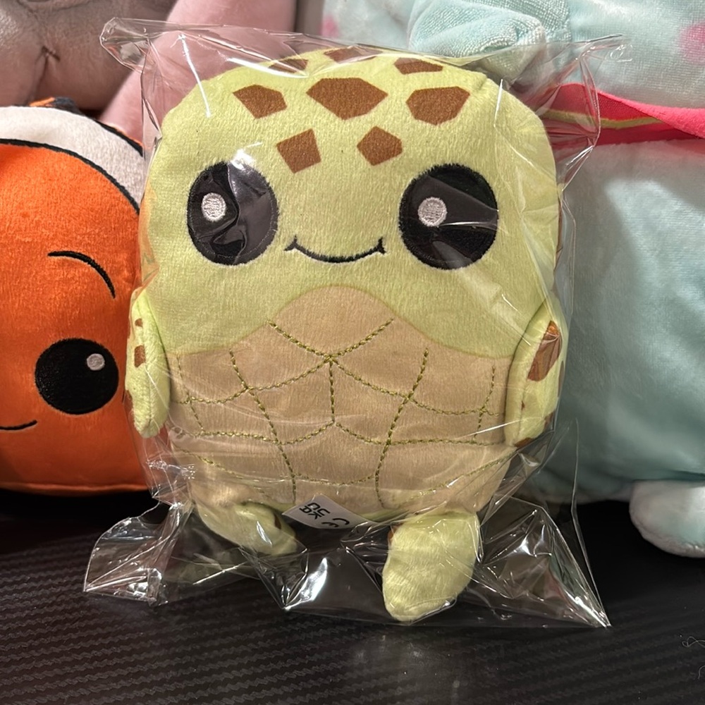 Disney Cuutopia | Finding Nemo Dory, Crush Turtle Plush | Official Pixar